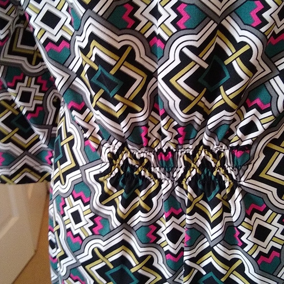 Tracy Negoshian small print Dress Green Black White pink abstract - Picture 4 of 10